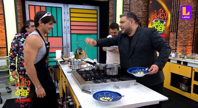 Quítate la sal: Javier Masías pasó huevo a Renato Rossini para que le vaya mejor en El Gran Chef Famosos