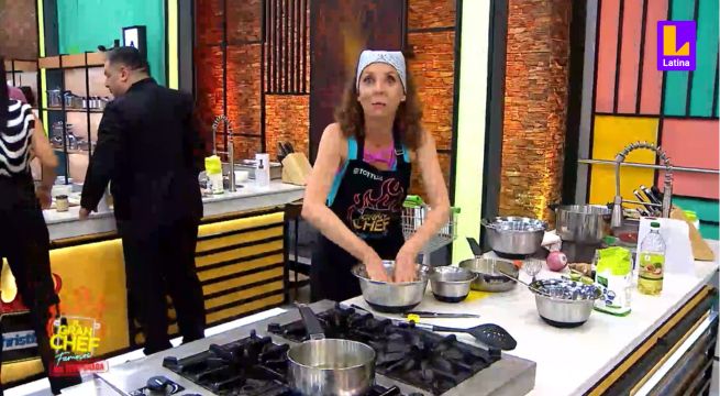 ¿Qué hace? Saskia Bernaola aseguró estar preparando un slime con el pescado en El Gran Chef Famosos