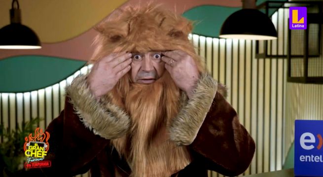 El Checho Ibarra cantó Hakuna Matata vestido de león | El Gran Chef Famosos