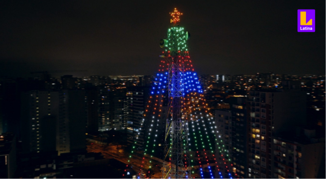 Latina Televisión encendió el Árbol De Navidad más alto de Lima 