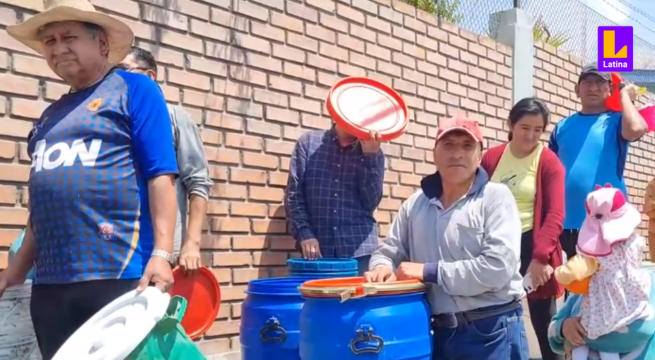 Tres días sin agua: Vecinos de varios distritos de Arequipa recurren al agua del subsuelo