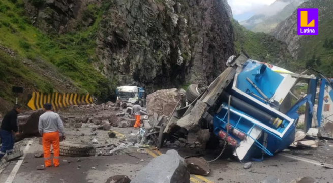 Huarochirí: impactante deslizamiento de rocas destroza vehículos en la carretera central