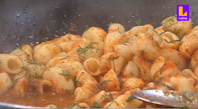 Receta de atún en salsa de pimientos y pasta, paso a paso del delicioso platillo