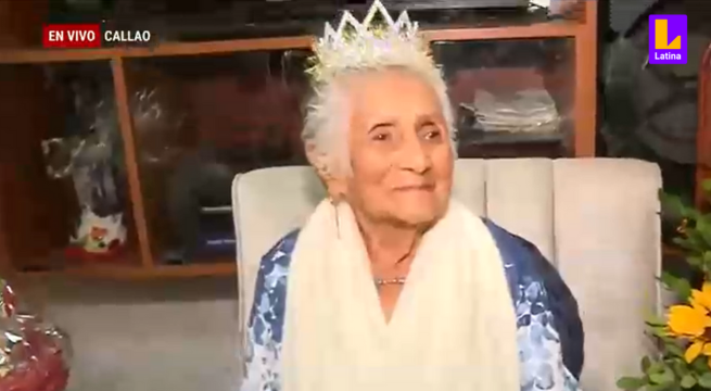 Mujer de 101 años es coronada como la mamá símbolo de Carmen de La Legua por el Día de la Madre