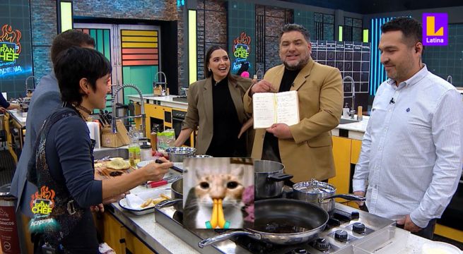 El Gran Chef Famosos: Masías HALAGA la letra de Jely en su cuaderno de recetas