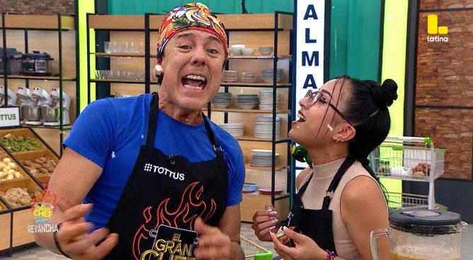 El Gran Chef Famosos: ¡Rocky Belmonte y Lita Pezo se olvidaron de cocinar y comenzaron a CANTAR!