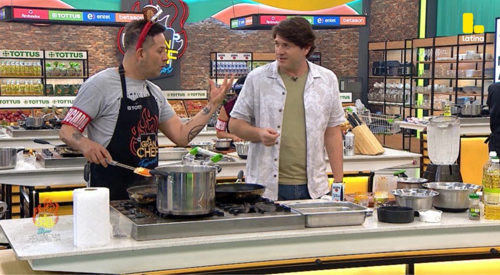 El Gran Chef Famosos: Ricky Trevitazzo intenta ocultar su RECETA SECRETA para el arroz con mariscos