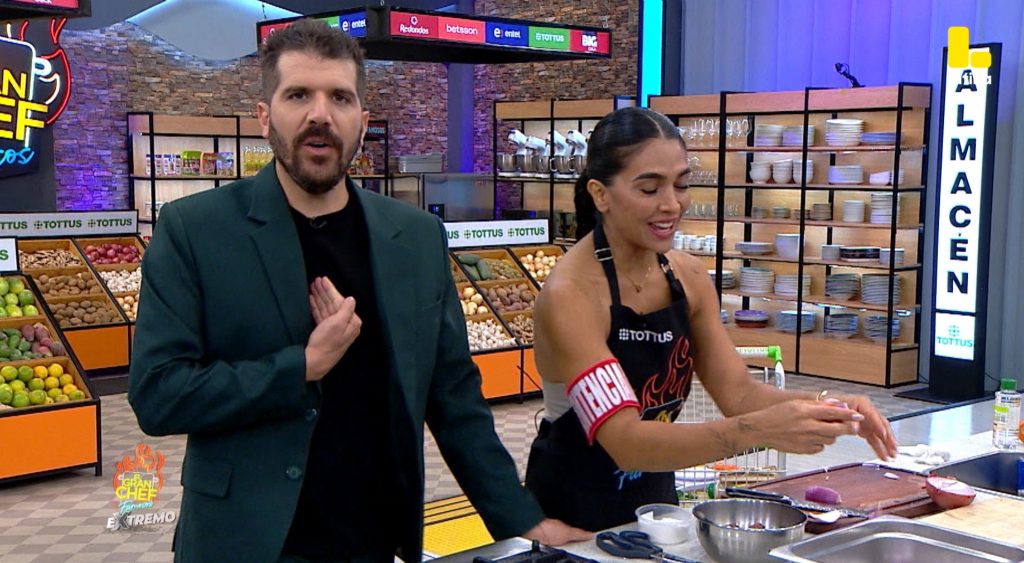 El Gran Chef Famosos: Vania Bludau ACUSA a Peláez de INTERFERIR la señal de los Walkie Talkie