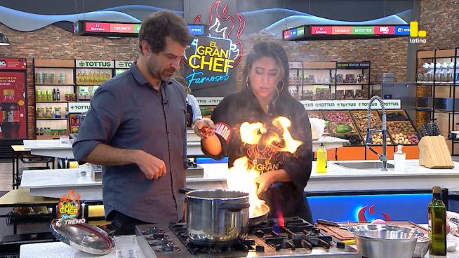 El Gran Chef Famosos: Melissa Paredes provoca un susto en la cocina con sartén en llamas