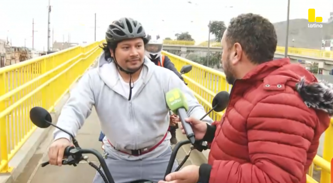 INDIGNACIÓN en Puente Piedra: motociclistas y POLICÍAS usan puente peatonal para trasladarse a TODA VELOCIDAD