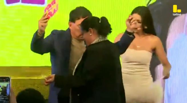 Ricardo Rondón lanza sus mejores pasos de baile en conferencia de prensa de Ponte en la cola