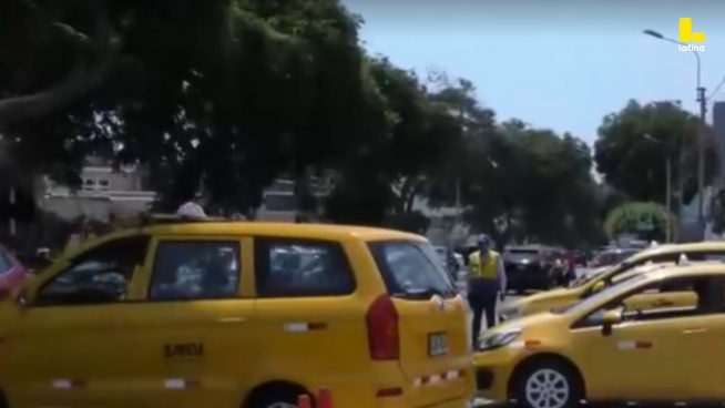 ¡Atención taxistas! Autos deberán ser pintados de amarillo