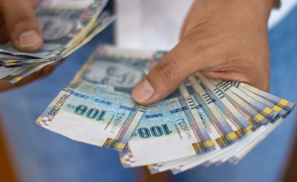 ¿Cuánto se puede ganar invirtiendo solo S/100 soles en factoring?