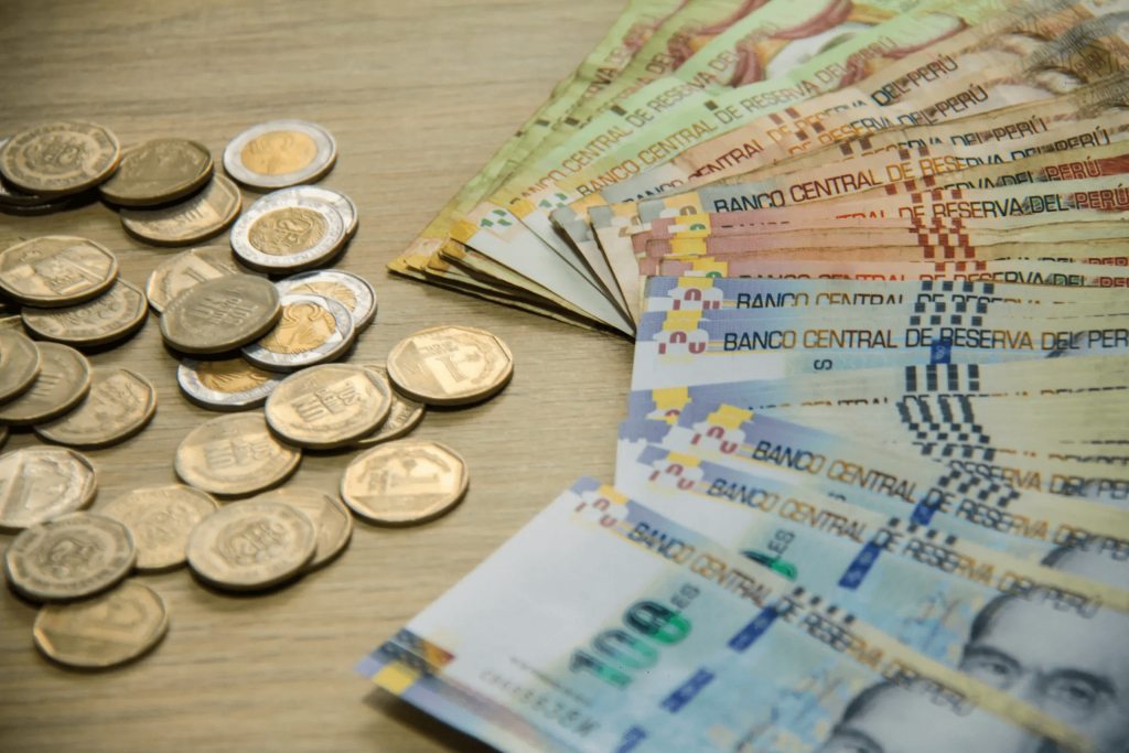 Si tengo S/1000 soles, ¿en qué puedo invertirlos para obtener una buena rentabilidad?