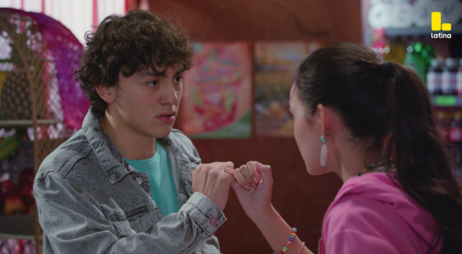 Eres Mi Bien Capítulo 25: David le MIENTE a Francisca para poder jugar en su partido de VITAL IMPORTANCIA