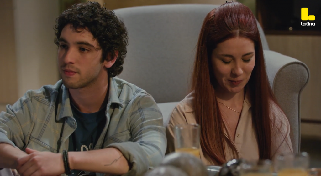 Eres Mi Bien Capítulo 49 RESUMEN: Francisca pierde el control, Rubén descubre una traición y Alan casi se besa con Cayetana