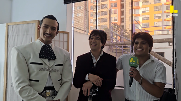 Detrás del ESPECIAL NAVIDEÑO: Paul McCartney, Raphael y Pedro Infante se REENCUENTRAN en una Navidad llena de risas y amistad