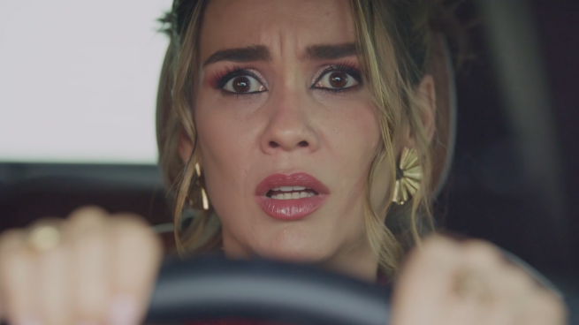 Valentina Valiente capítulo 23: ¡Macarena pierde el control y casi atropella a Valentina!